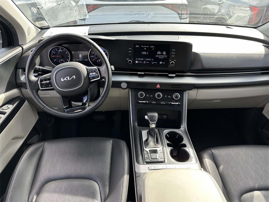 2023 Kia Carnival LX