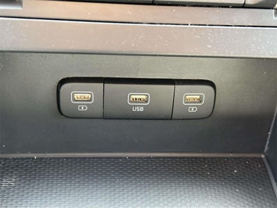 2023 Kia Carnival LX