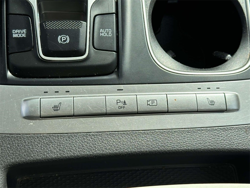 2023 Kia Carnival LX