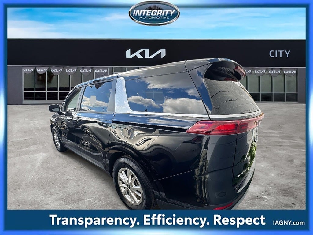 2023 Kia Carnival LX