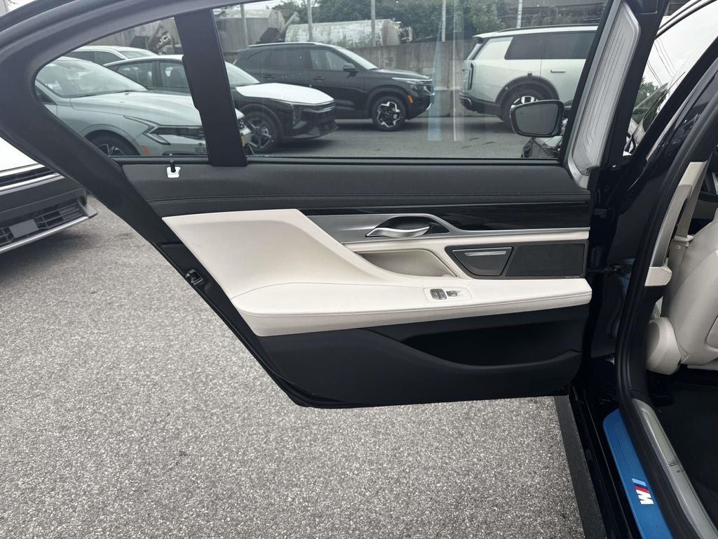 2022 BMW 7 Series 740i xDrive