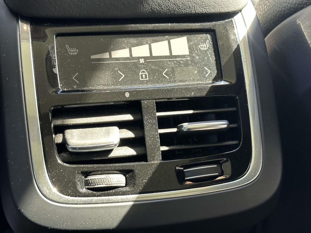 2023 Volvo XC90 B6 Plus 6-Seater